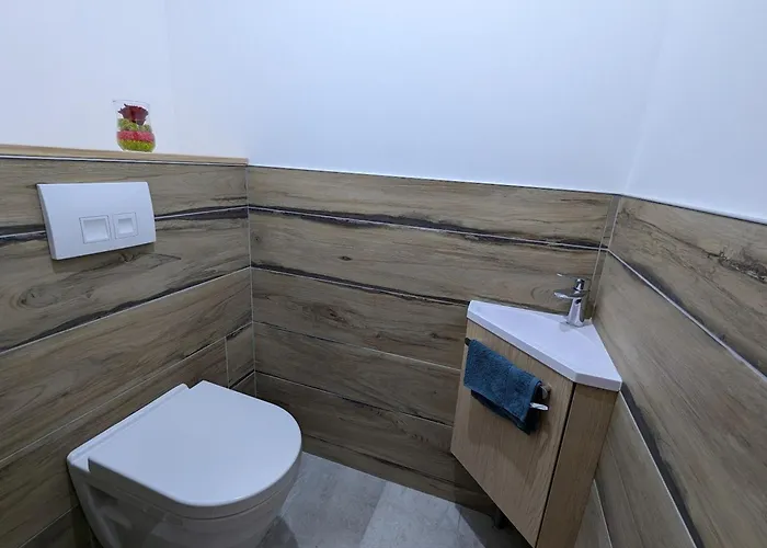 Maison Chaleureuse Avec Wifi A Sainte-barbe - Fr-1-589-753